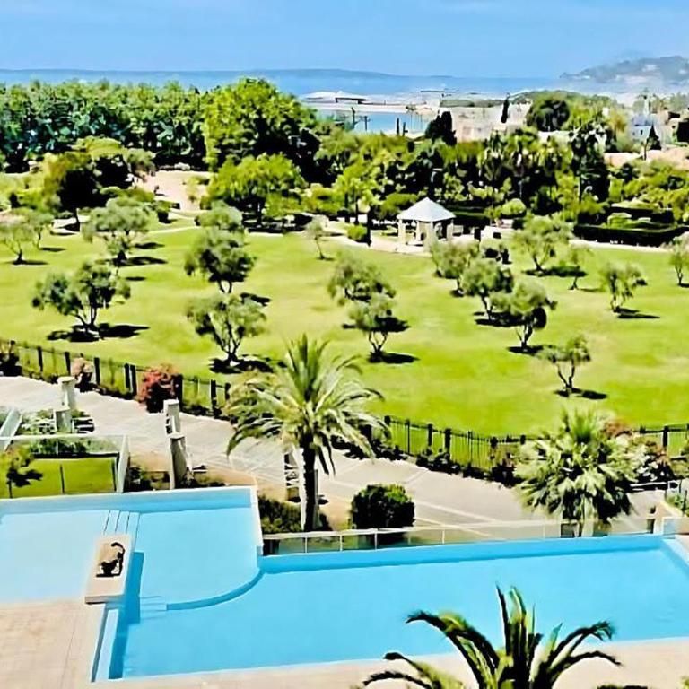 Grand 2 Pièces Climatisé dans Residence de Standing avec Vue Piscine au Bord de la Mer - Appartement 1 Chambre - 24