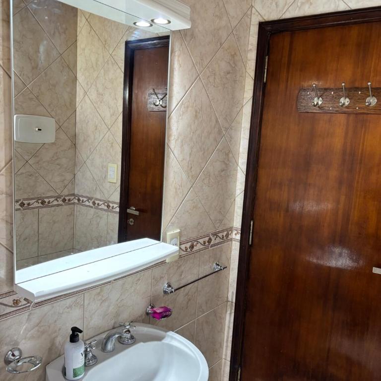 Casa con Pileta & Parque Gigante en la Naturaleza - One-Bedroom House - 32