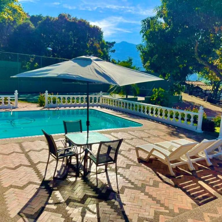 Natural paradise near Medelln - Villa - 3