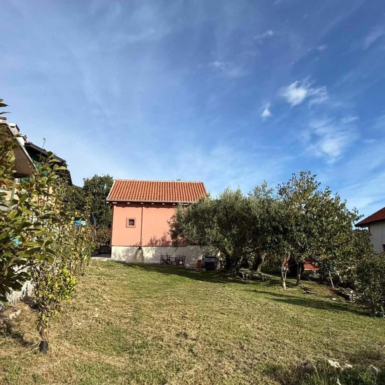 Seaview Chalet - Two-Bedroom House - 11