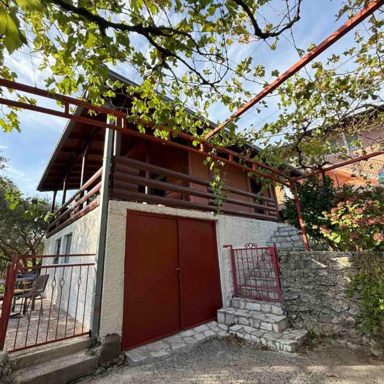 Seaview Chalet - Two-Bedroom House - 13