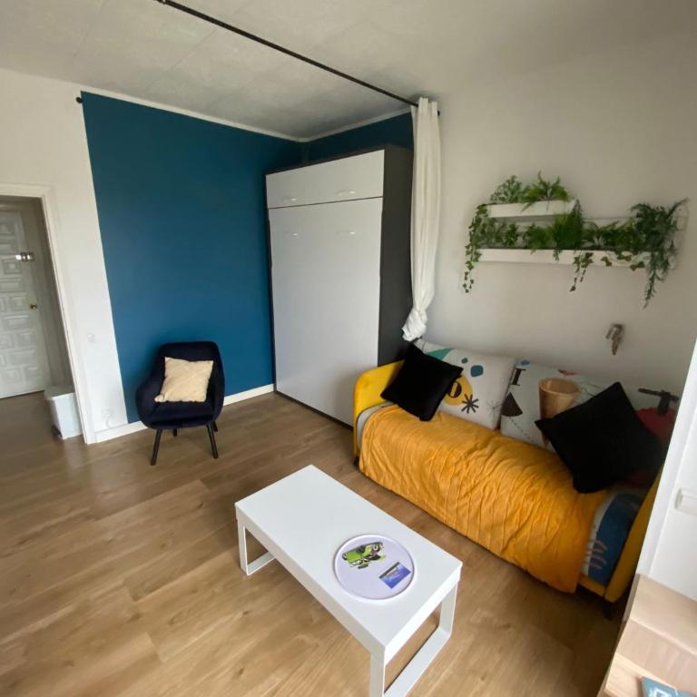 Studio avec Piscine et Vue Montagne - One-Bedroom Apartment - 8