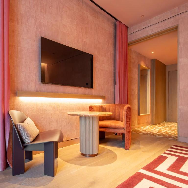 Hotel Palacio Bellas Artes San Sebastian, Curio Collection by Hilton - King Room - Gallery - Mobility Access - 9