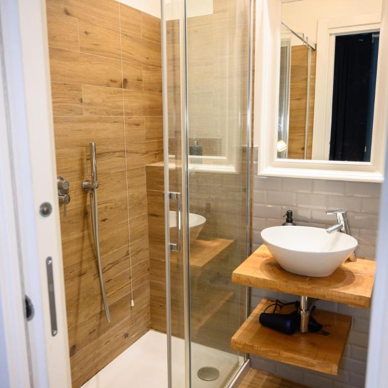 Nènè House Roma-Cuore, appartamento in comune - Camera Matrimoniale con Bagno Privato - 3
