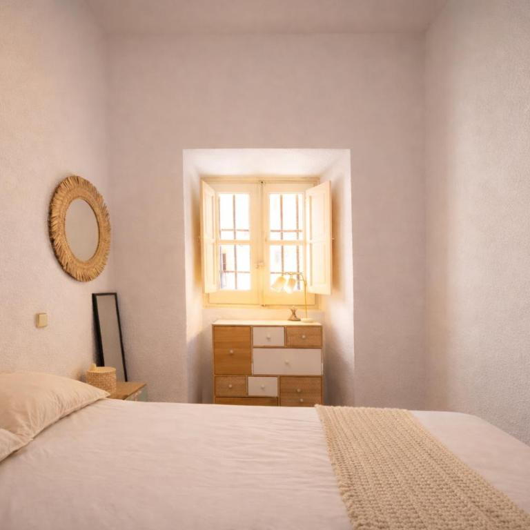 Toro Almudena Suites - One-Bedroom Apartment - 3