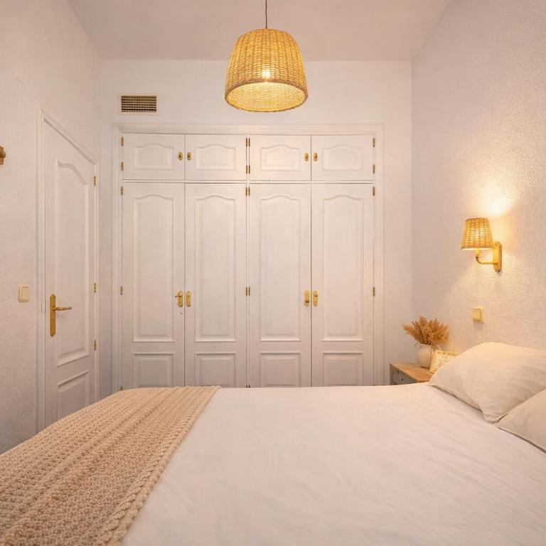 Toro Almudena Suites - One-Bedroom Apartment - 4
