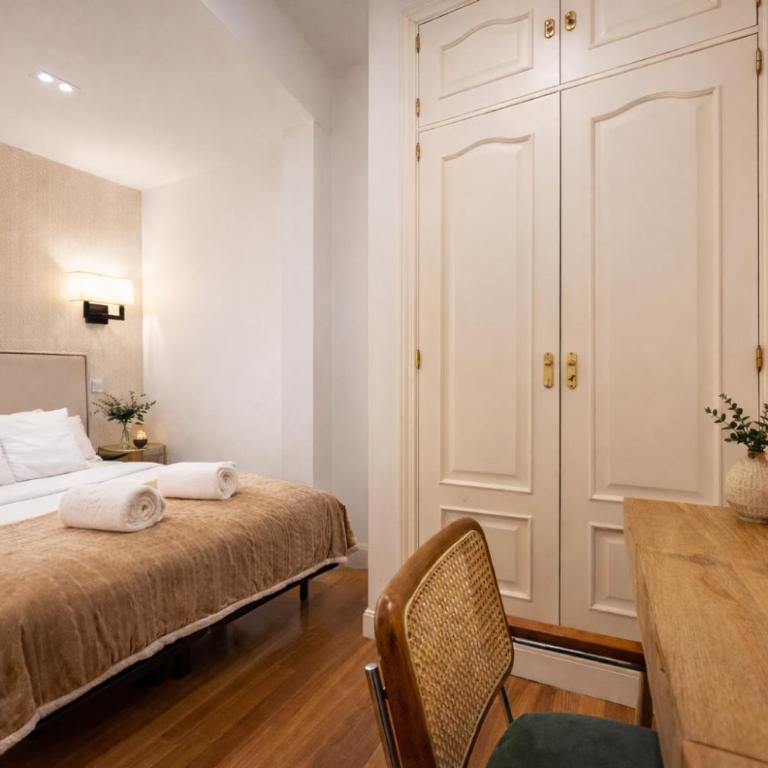 Toro Almudena Suites - Classic Apartment - 4