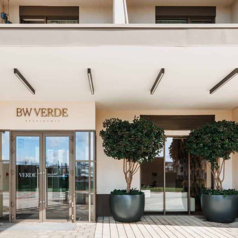 WF Italian Disco with Terrace, Cinema and Parking - Three-Bedroom Premium Apartment with Balcony - 13