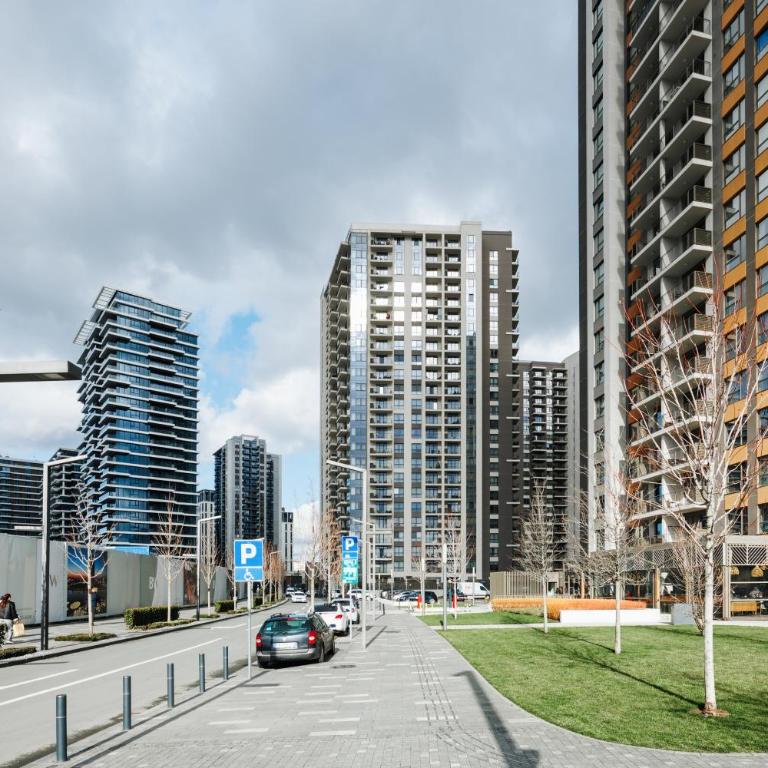 WF Italian Disco with Terrace, Cinema and Parking - Three-Bedroom Premium Apartment with Balcony - 59