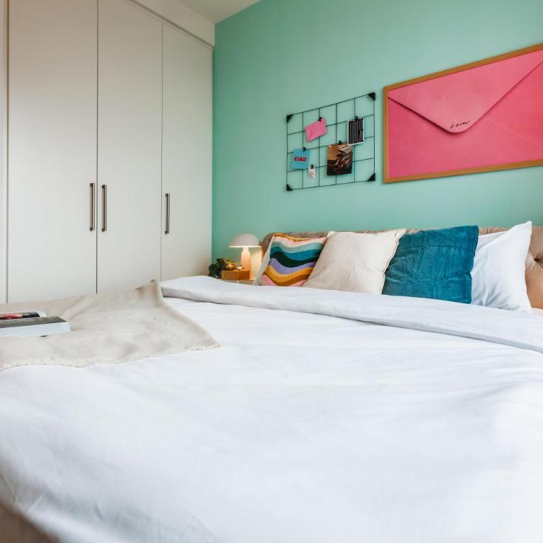 WF Italian Disco with Terrace, Cinema and Parking - Three-Bedroom Premium Apartment with Balcony - 44