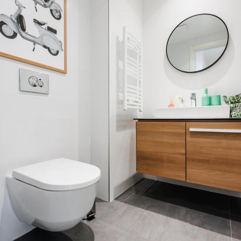 WF Italian Disco with Terrace, Cinema and Parking - Three-Bedroom Premium Apartment with Balcony - 54