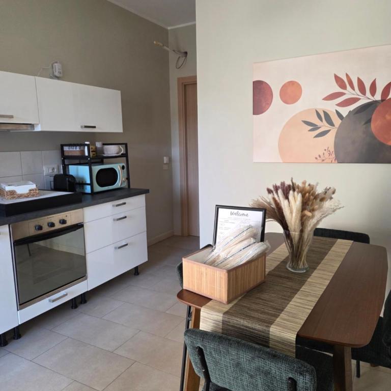 Darsena Suite 6 - Appartamento con 2 Camere da Letto e Balcone - 1