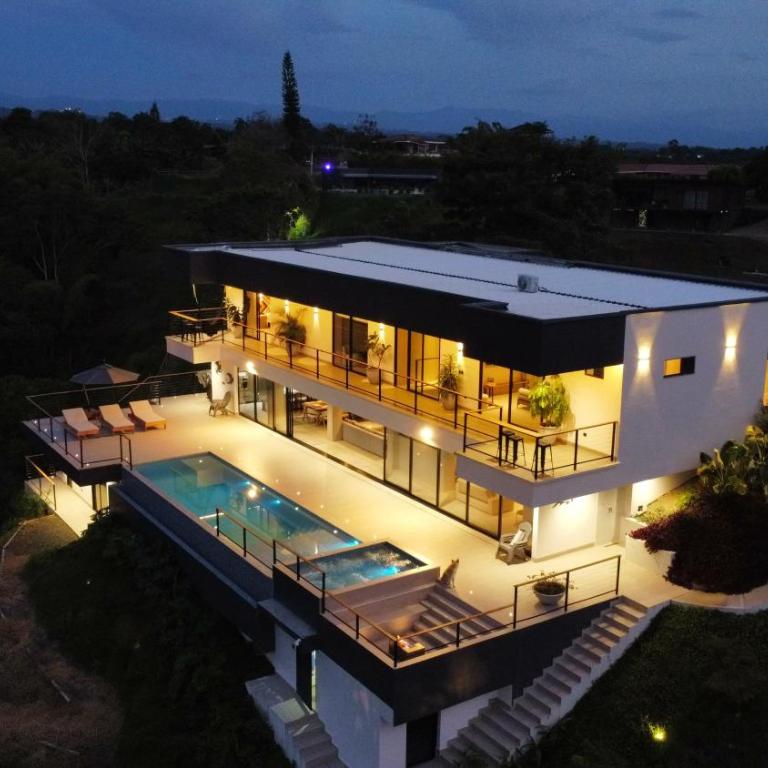 Casa RIO - Luxury Above the River - Deluxe Villa - 1
