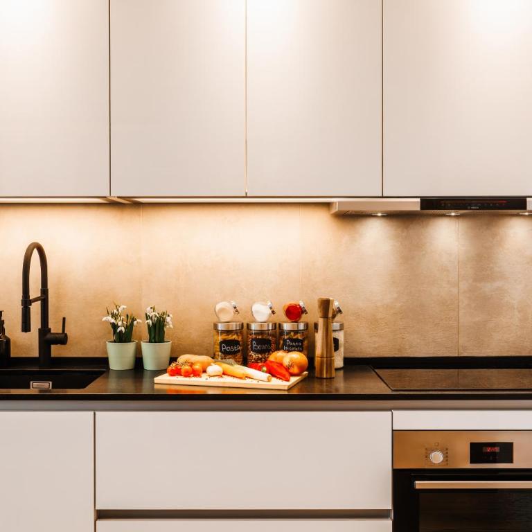 WF Italian Disco with Terrace, Cinema and Parking - Three-Bedroom Premium Apartment with Balcony - 26