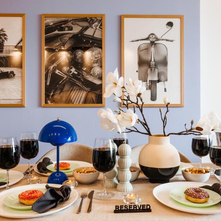 WF Italian Disco with Terrace, Cinema and Parking - Three-Bedroom Premium Apartment with Balcony - 29