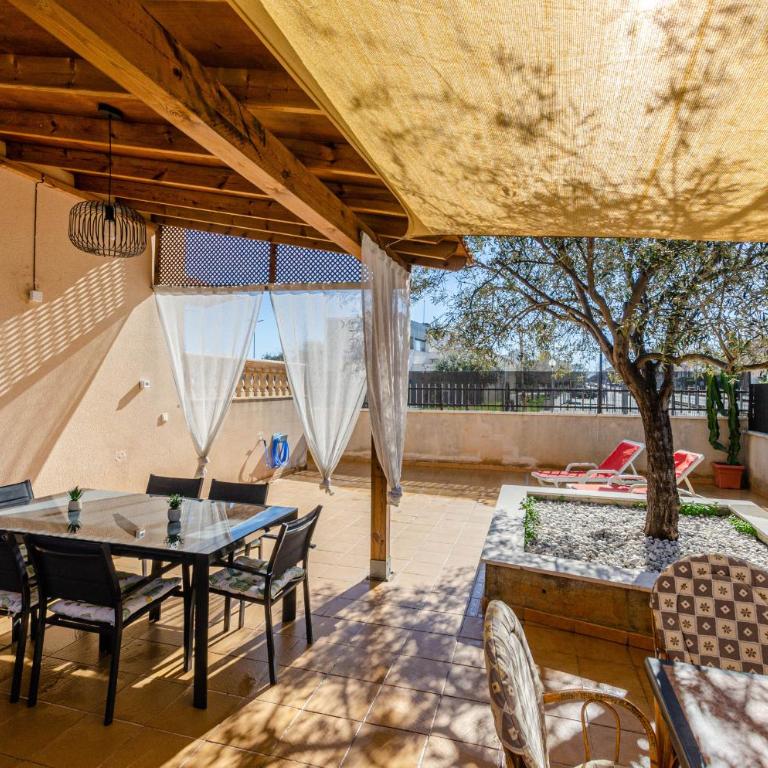 YourHouse Ca Na Xisca - Four-Bedroom House - 33