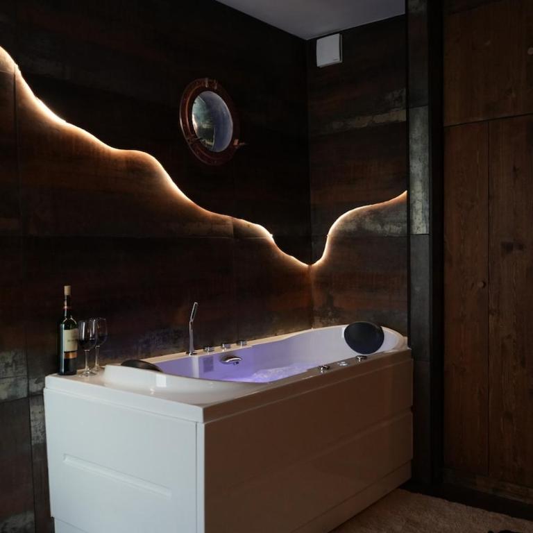 Cabin 13 Immersive Suite with Balneotherapy - Appartement 1 Chambre - 9