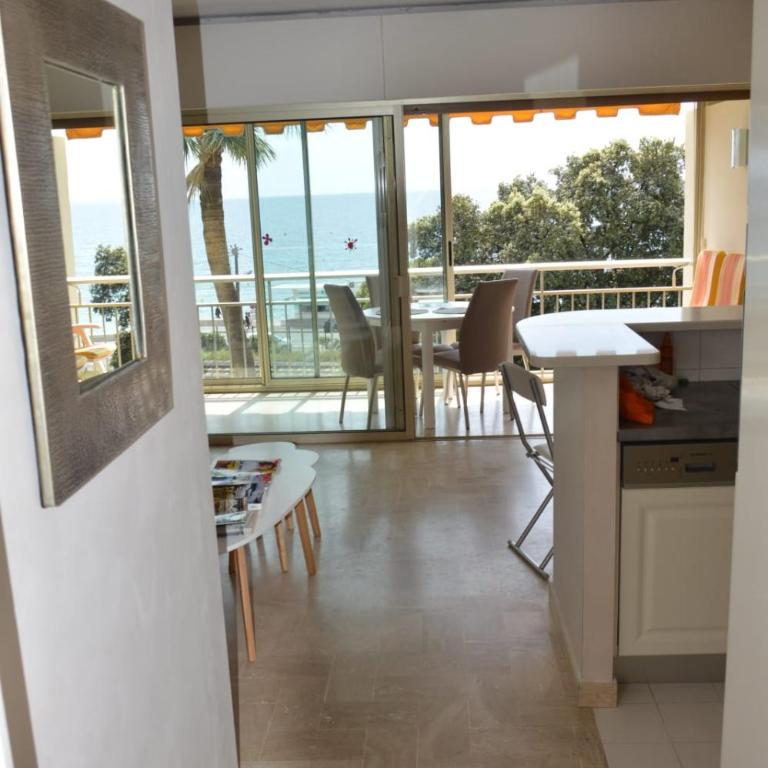 Cozy cocoon with balcony close to the sea - Appartement - 2