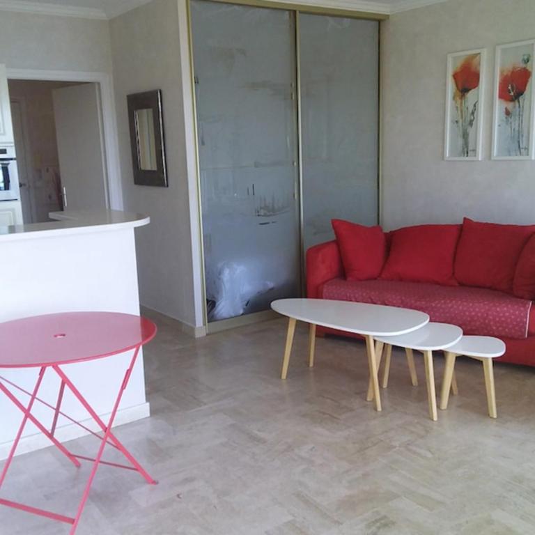 Cozy cocoon with balcony close to the sea - Appartement - 4