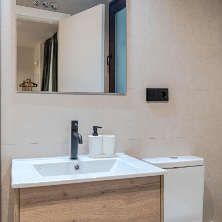RentitSpain - Granada - Palacio del Carmen Suites, Nuevos departamentos en el Centro de Granada - Deluxe Studio - 7