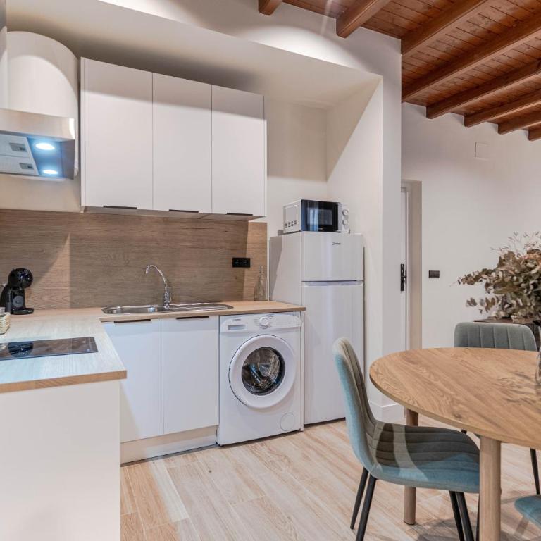 RentitSpain - Granada - Palacio del Carmen Suites, Nuevos departamentos en el Centro de Granada - Two-Bedroom Apartment - 18
