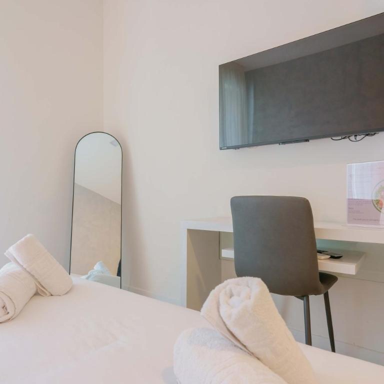 L'attico dell'Edera - Panoramic View with Jacuzzi - Three-Bedroom Apartment - 14