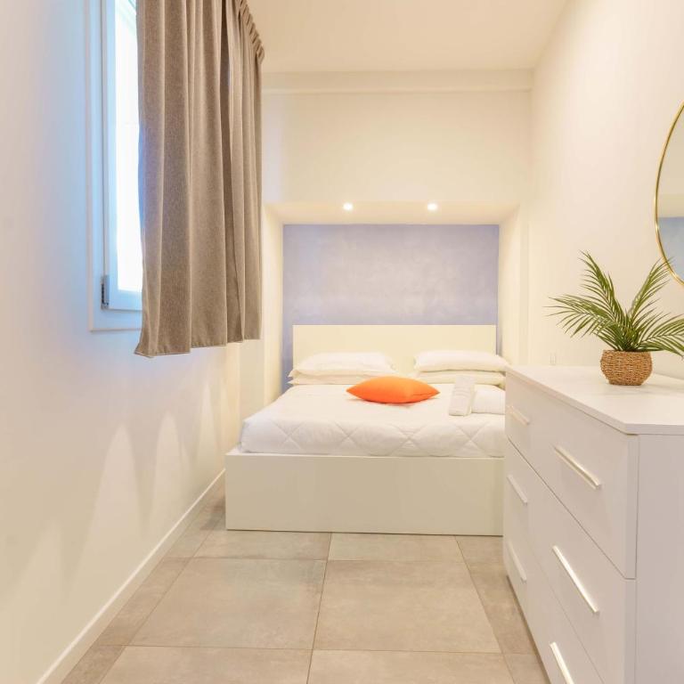 L'attico dell'Edera - Panoramic View with Jacuzzi - Three-Bedroom Apartment - 21