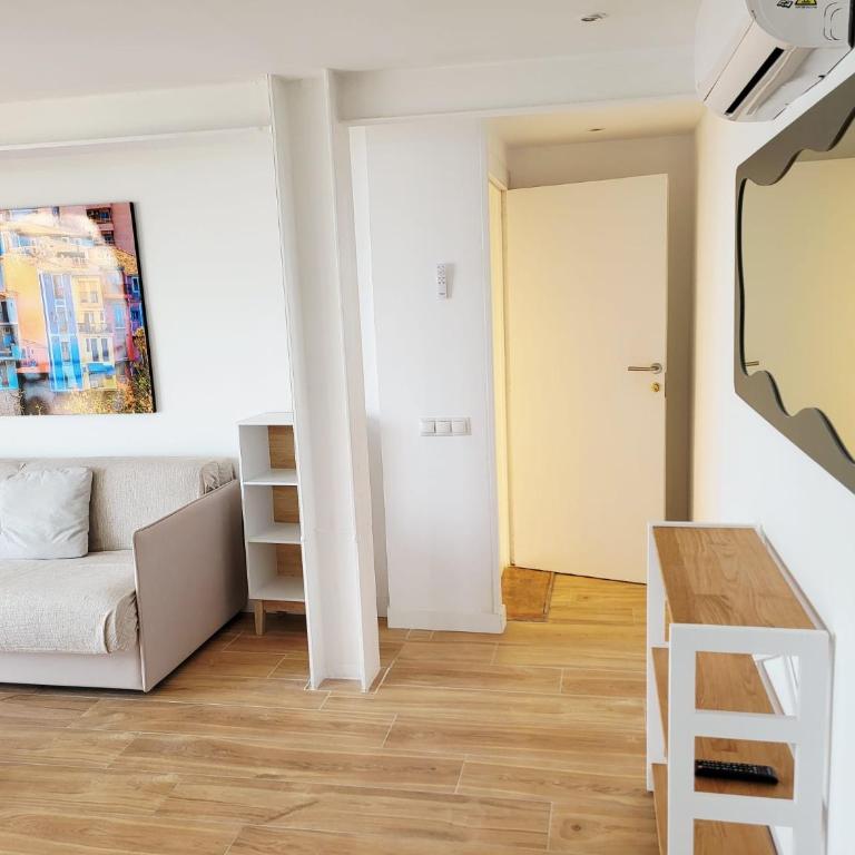 Duplex Benidorm - Five-Bedroom Apartment - 11
