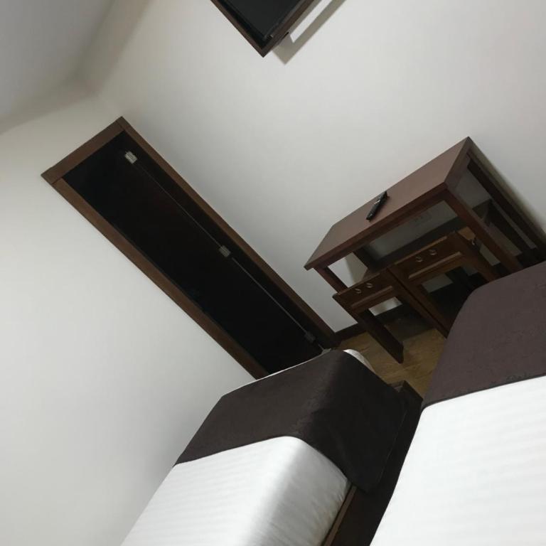 HOSTAL CAMIL - Twin Room - 4