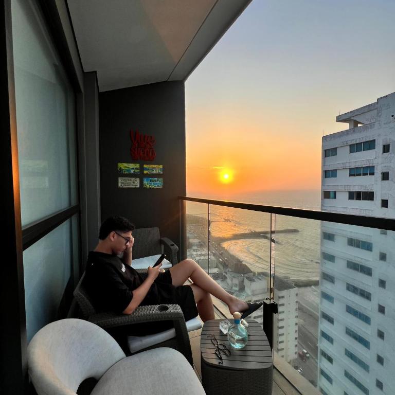 Murano Centro1 26floor,rooftop,infinity pool & views byIMZ - Two-Bedroom Apartment - 3
