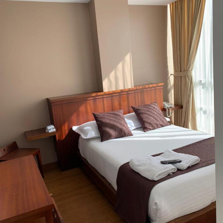 HOSTAL CAMIL - Queen Room - 1