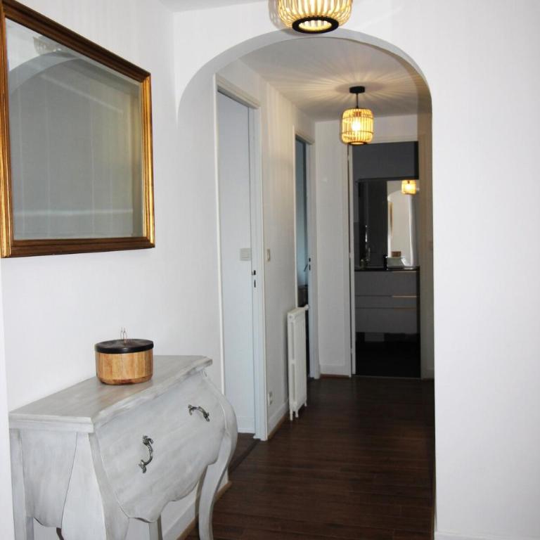Charmant appartement avec balcon et parking - Appartamento con 2 Camere da Letto e Balcone - 11