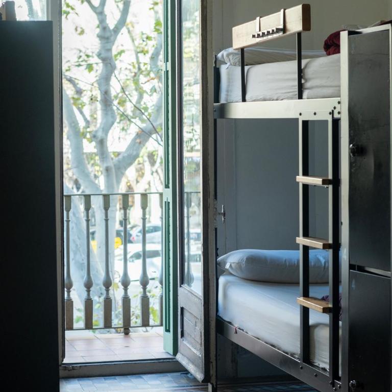 360 Hostel Borne - Bed in 6-Bed Female Dormitory Room - 3