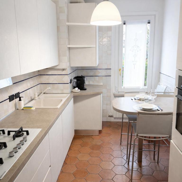 Domus Solferino - Private Parking near Airport & City Center - Apartamento de 2 dormitorios con balcón y terraza - 7