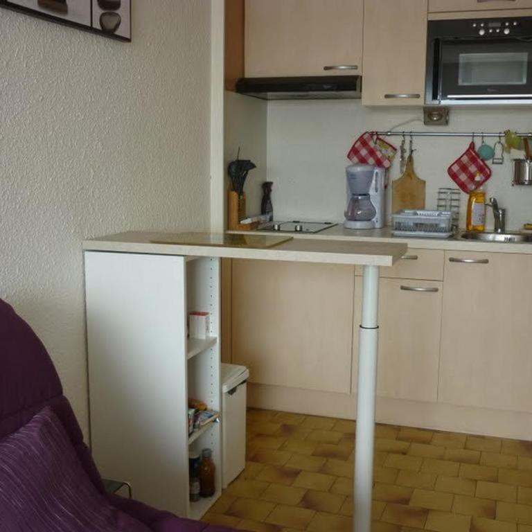 Studio cabine – 2 couchages – Vue port – Résidence Le Chébeck – Gruissan - Studio - 3