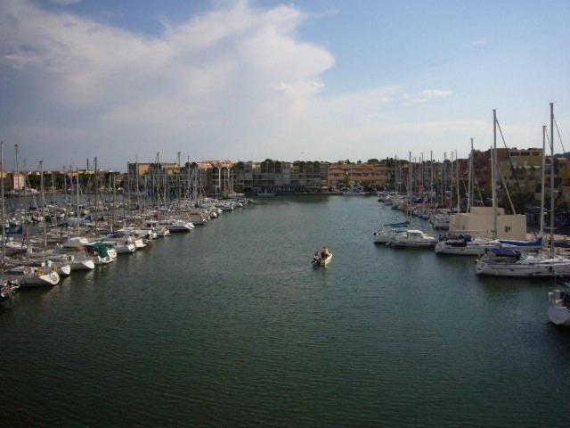Studio cabine – 2 couchages – Vue port – Résidence Le Chébeck – Gruissan - Studio - 7