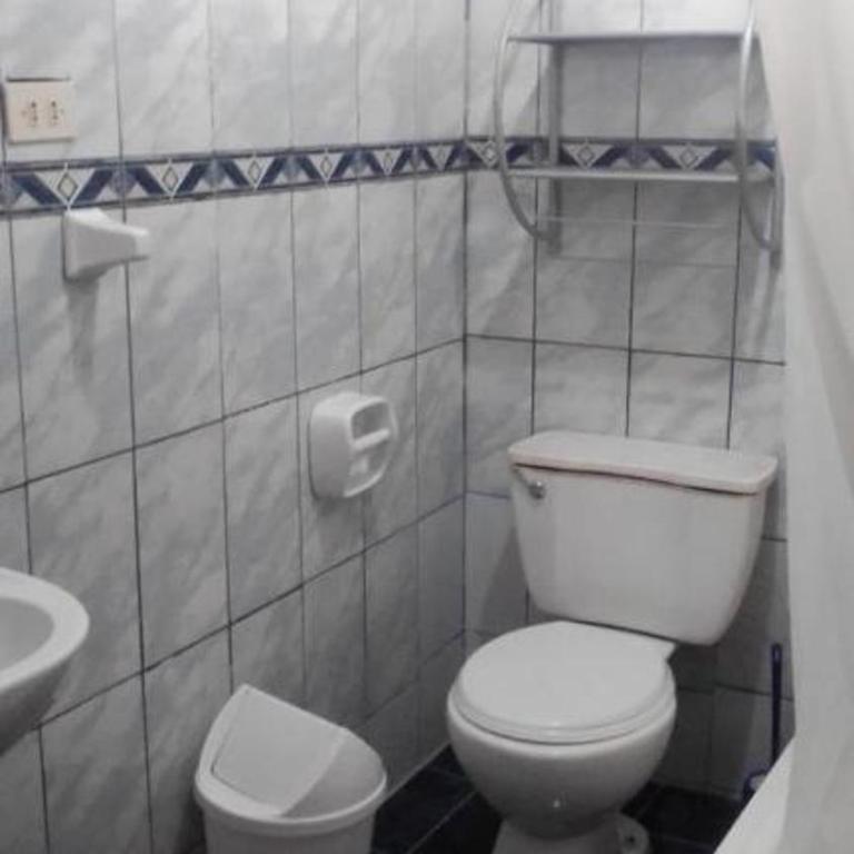 Hospedaje M&M - Habitación Individual con baño privado - 1