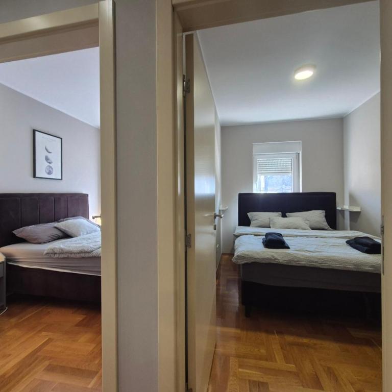 Vukov Spomenik Two-Bedroom Apartment with Terrace - Two-Bedroom Apartment - 5
