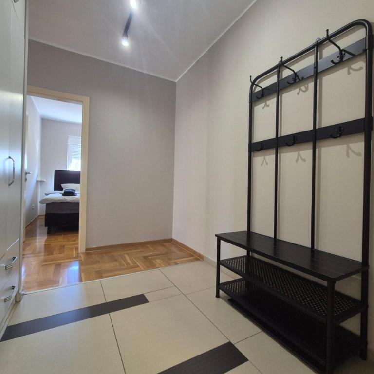 Vukov Spomenik Two-Bedroom Apartment with Terrace - Two-Bedroom Apartment - 10
