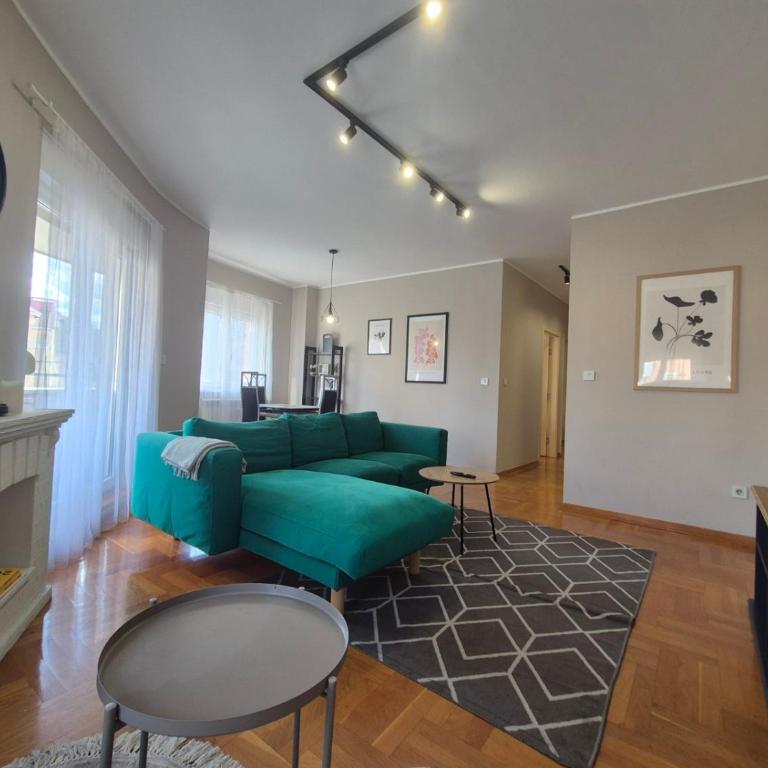 Vukov Spomenik Two-Bedroom Apartment with Terrace - Two-Bedroom Apartment - 12