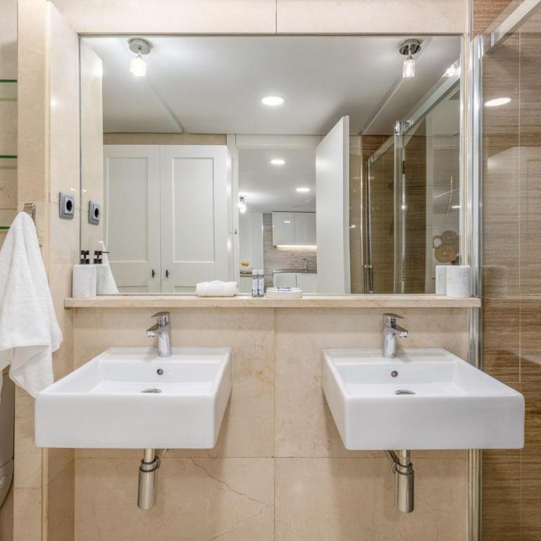 Stylish and Bright Flat in Salamanca District - One-Bedroom Apartment - 10