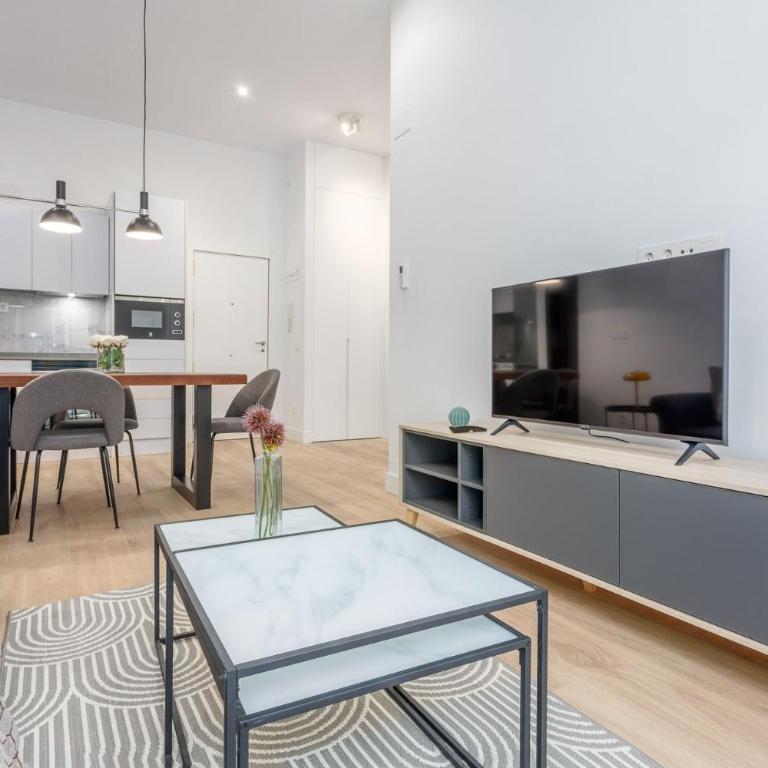 Cozy 1BR Retreat Steps from Sol Santa Ana - One-Bedroom Apartment - 2