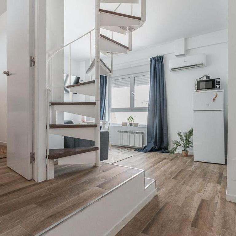 Bright duplex - 3 Bdrs 2 Baths - Chamberí - Three-Bedroom Apartment - 6