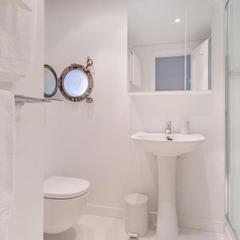 Charming Apartment with Terrace in Salamanca - Two-Bedroom Apartment - 11