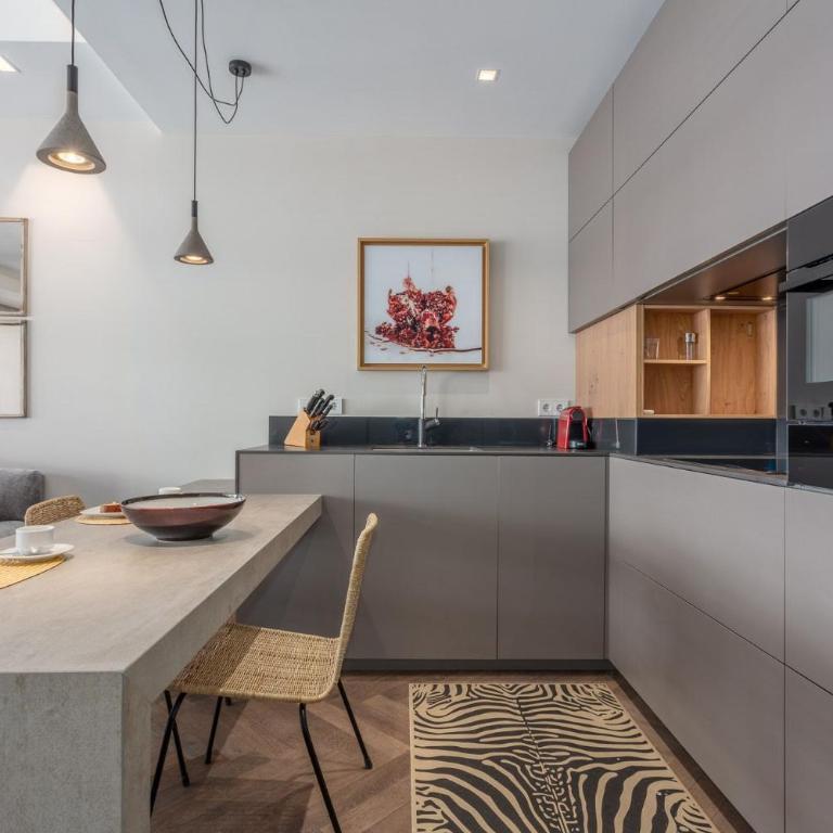 Bright Functional Studio Near Bernabéu - One-Bedroom Apartment - 6