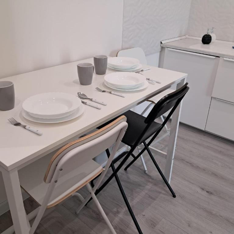 Amo - One-Bedroom Apartment - 4