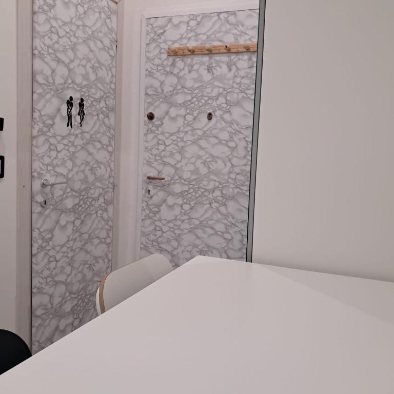 Amo - One-Bedroom Apartment - 9