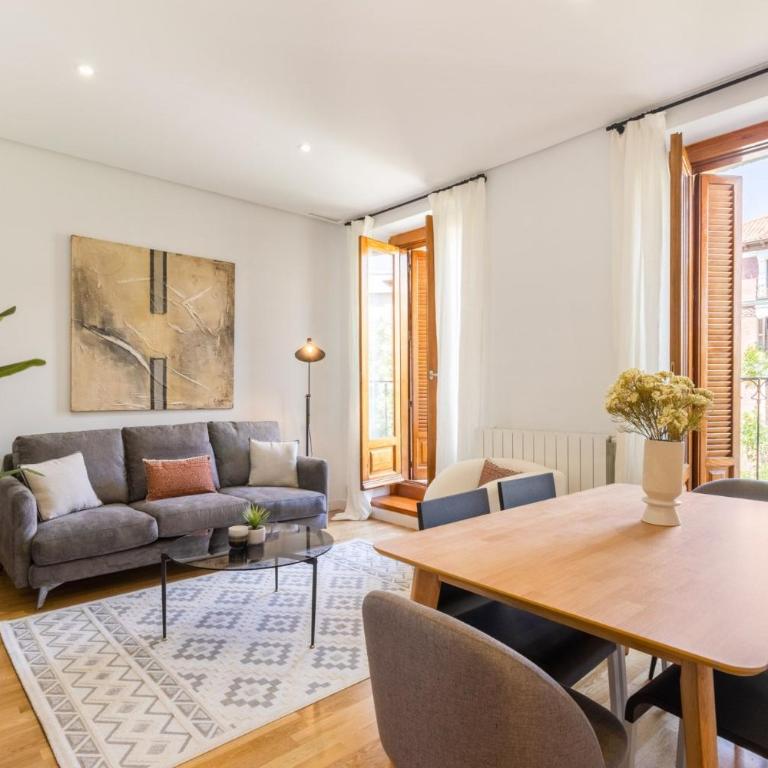 Stylish 2-Bed Apartment Near Madrid Landmarks - Apartment - 1