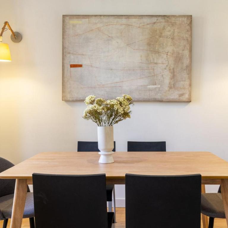 Stylish 2-Bed Apartment Near Madrid Landmarks - Apartment - 4