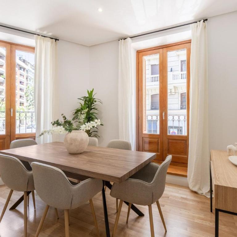 Elegant 3BR Apartment in Central Alcalá - Apartment - 4